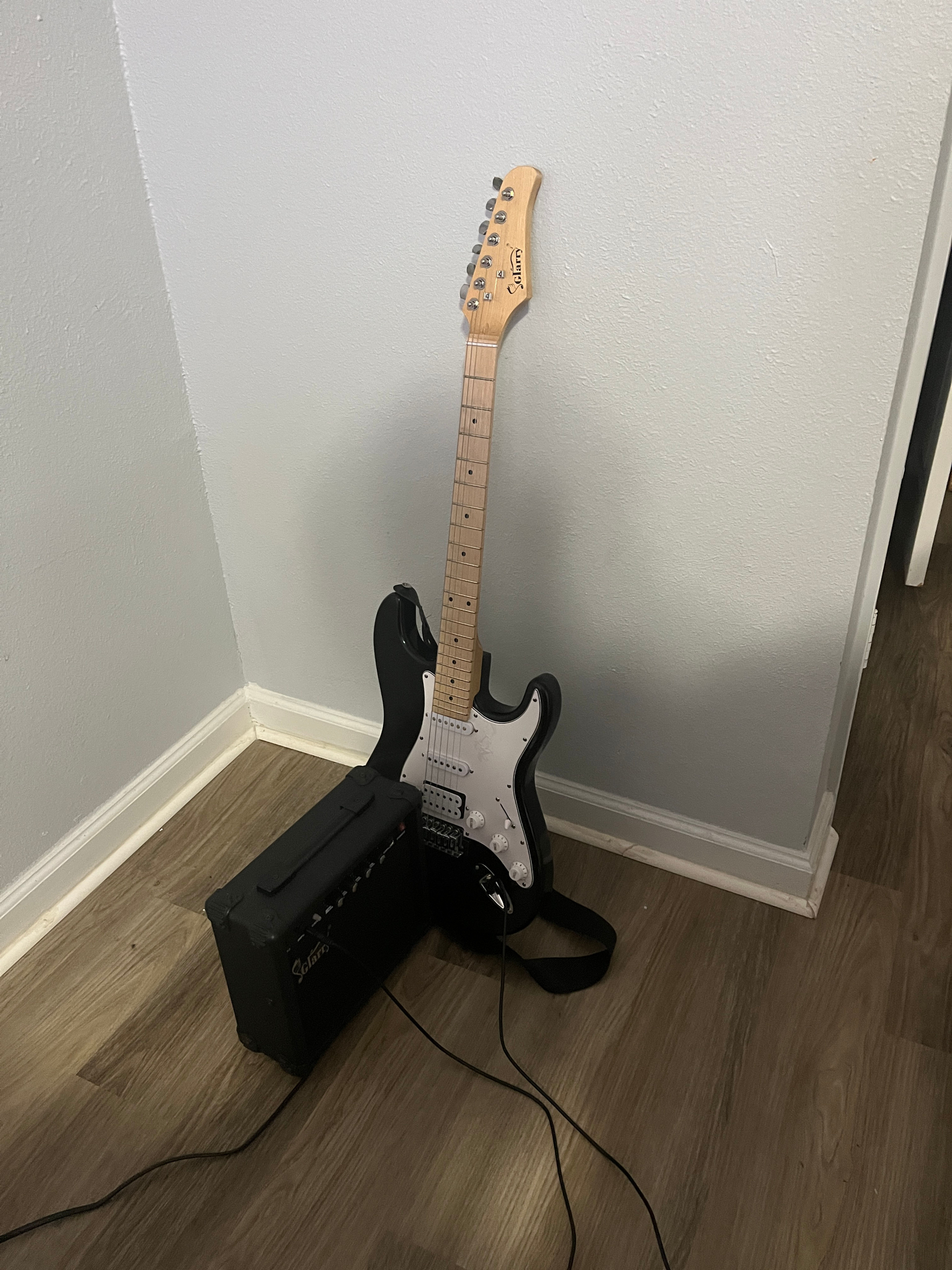 Slaro Electric Guitar and Amp Bundle