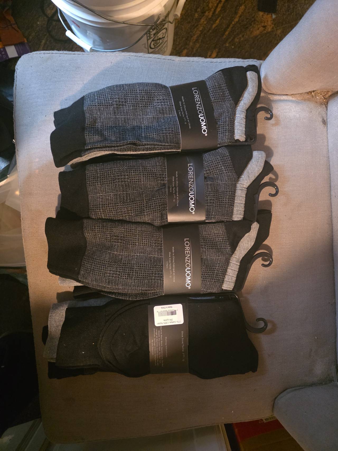 Lorenzo Uomo Men's Cotton Blend Crew Socks