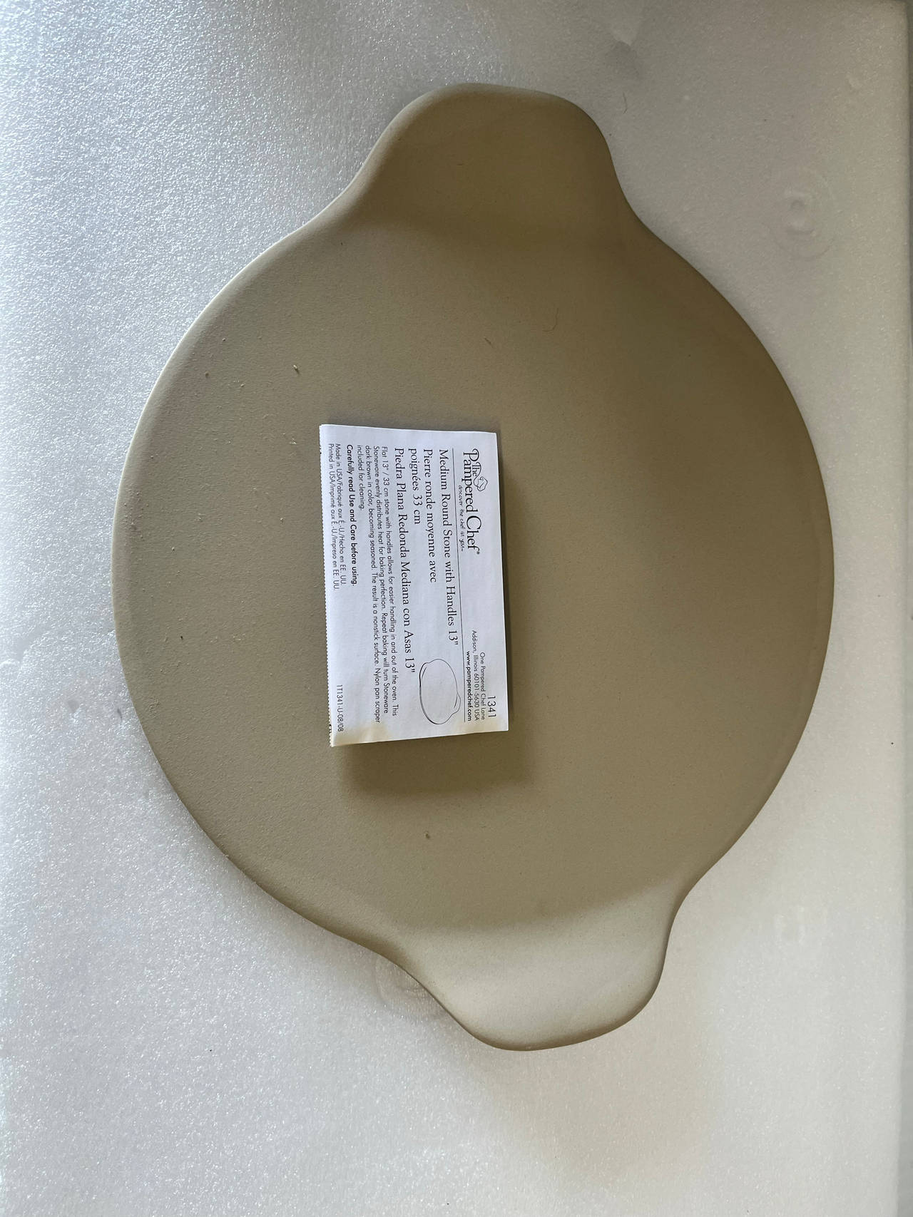 Pampered Chef Medium Round Stone with Handles 13"