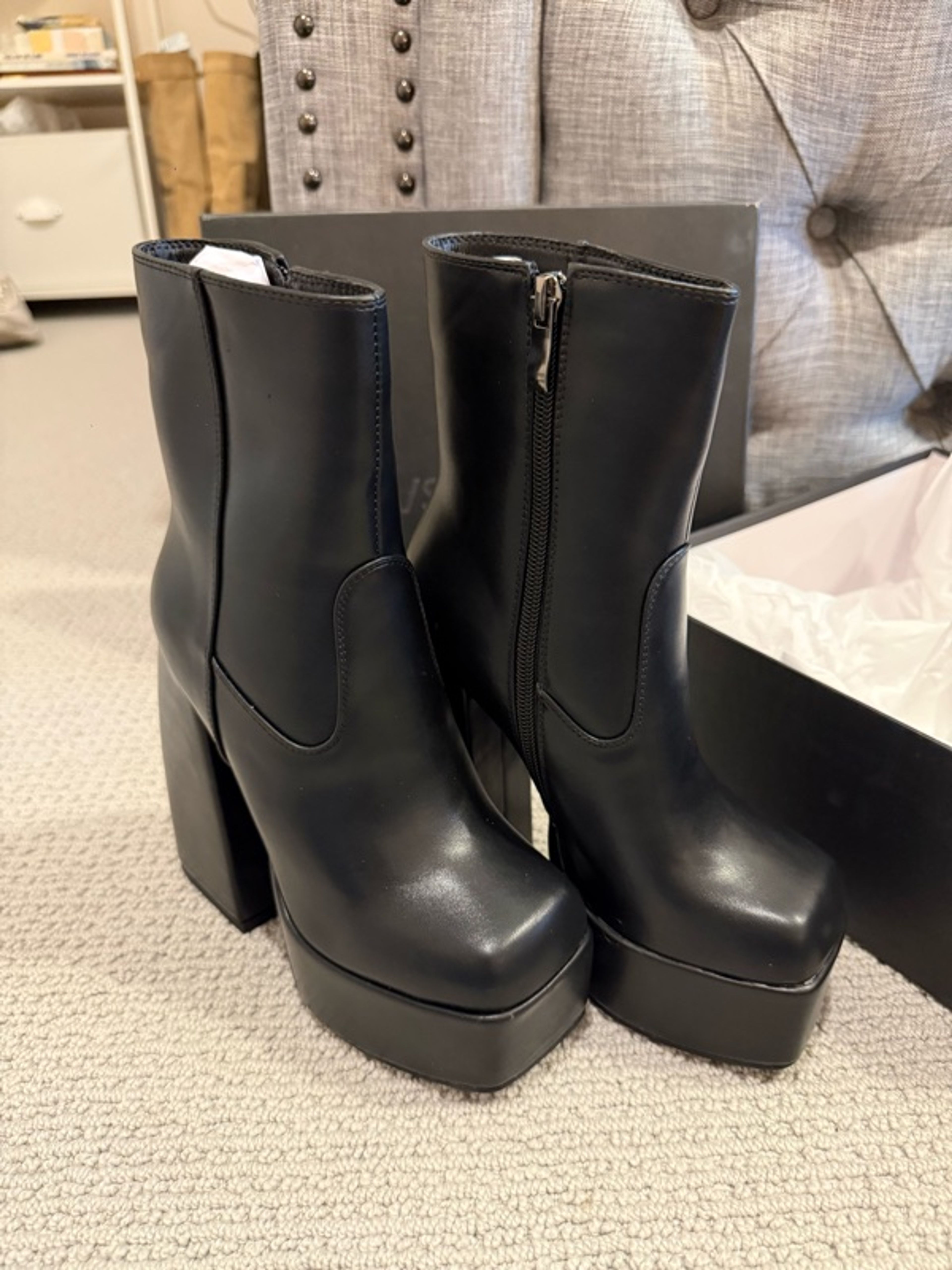 LVSEEMAN Women's Chunky Heel Platform Ankle Boots Black