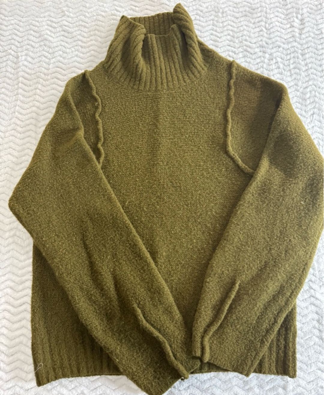 Universal Thread Women's Green Turtleneck Sweater