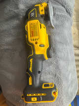 DEWALT 20V MAX XR Brushless Cordless 3-Speed Oscillating Multi-Tool (Tool Only) - Image 1