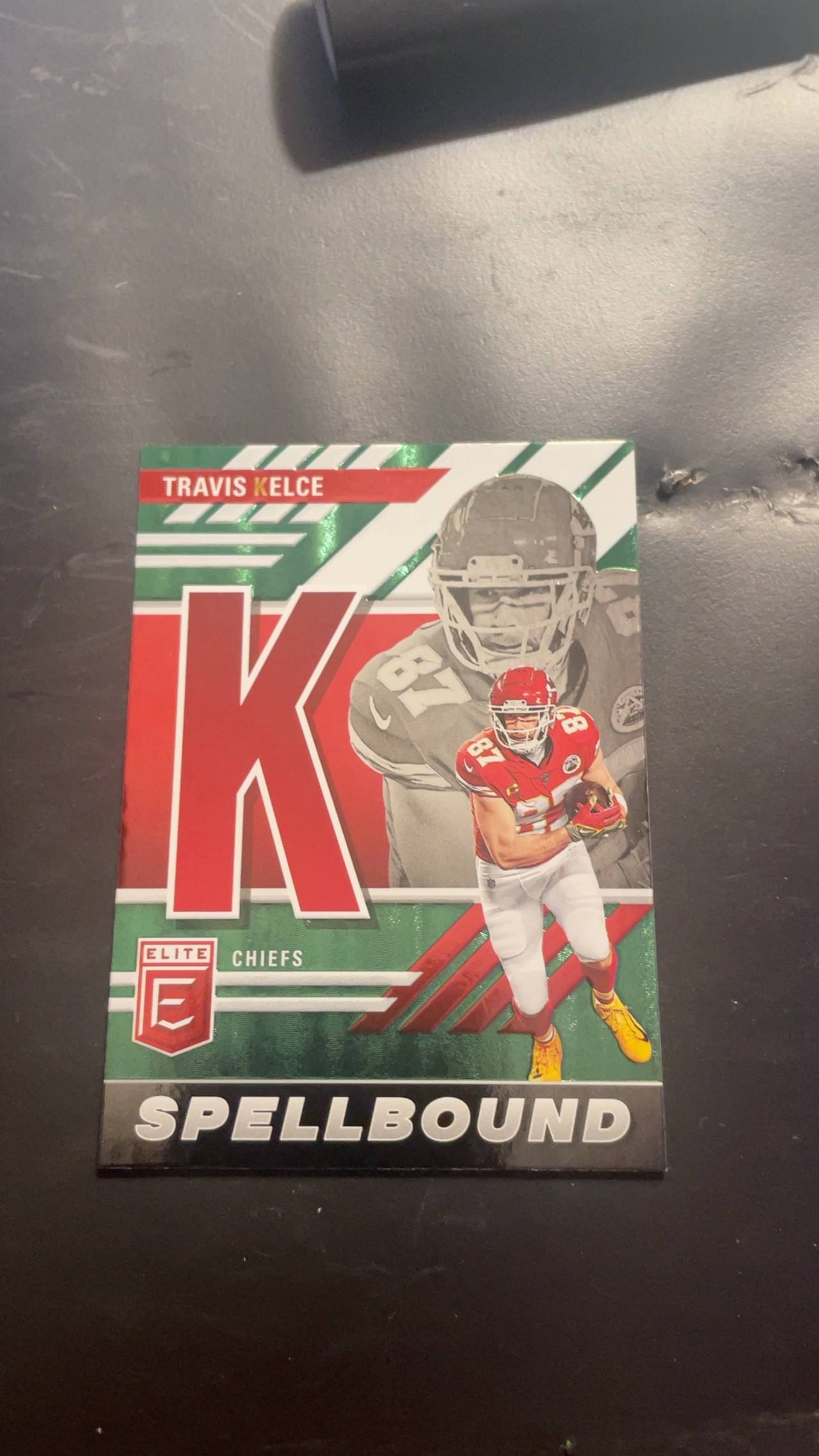 Panini Donruss Elite Travis Kelce Spellbound Green Insert