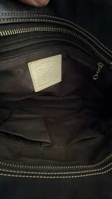 Coach Hampton Pebbled Leather Bag White/Black - Image 3