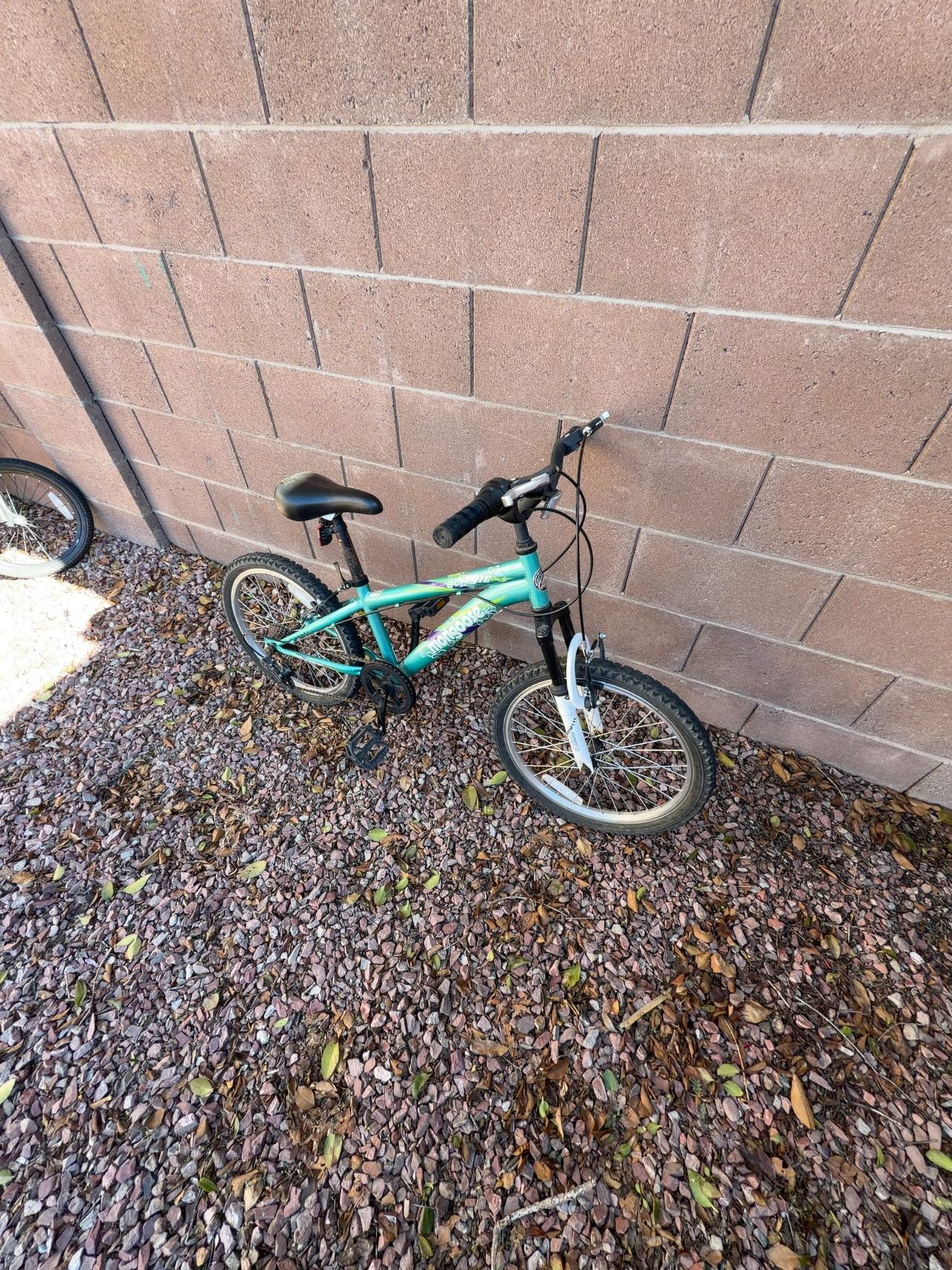 Mongoose Byte 20" Kids Mountain Bike