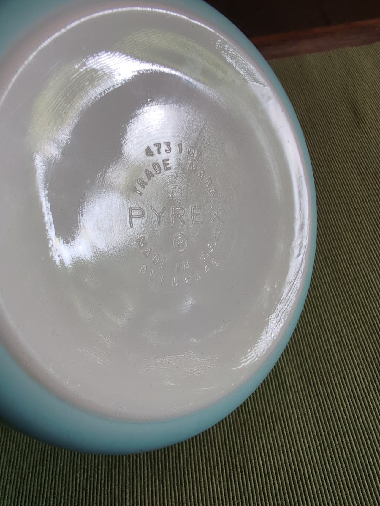 PYREX Butterprint Cinderella Mixing Bowl 473