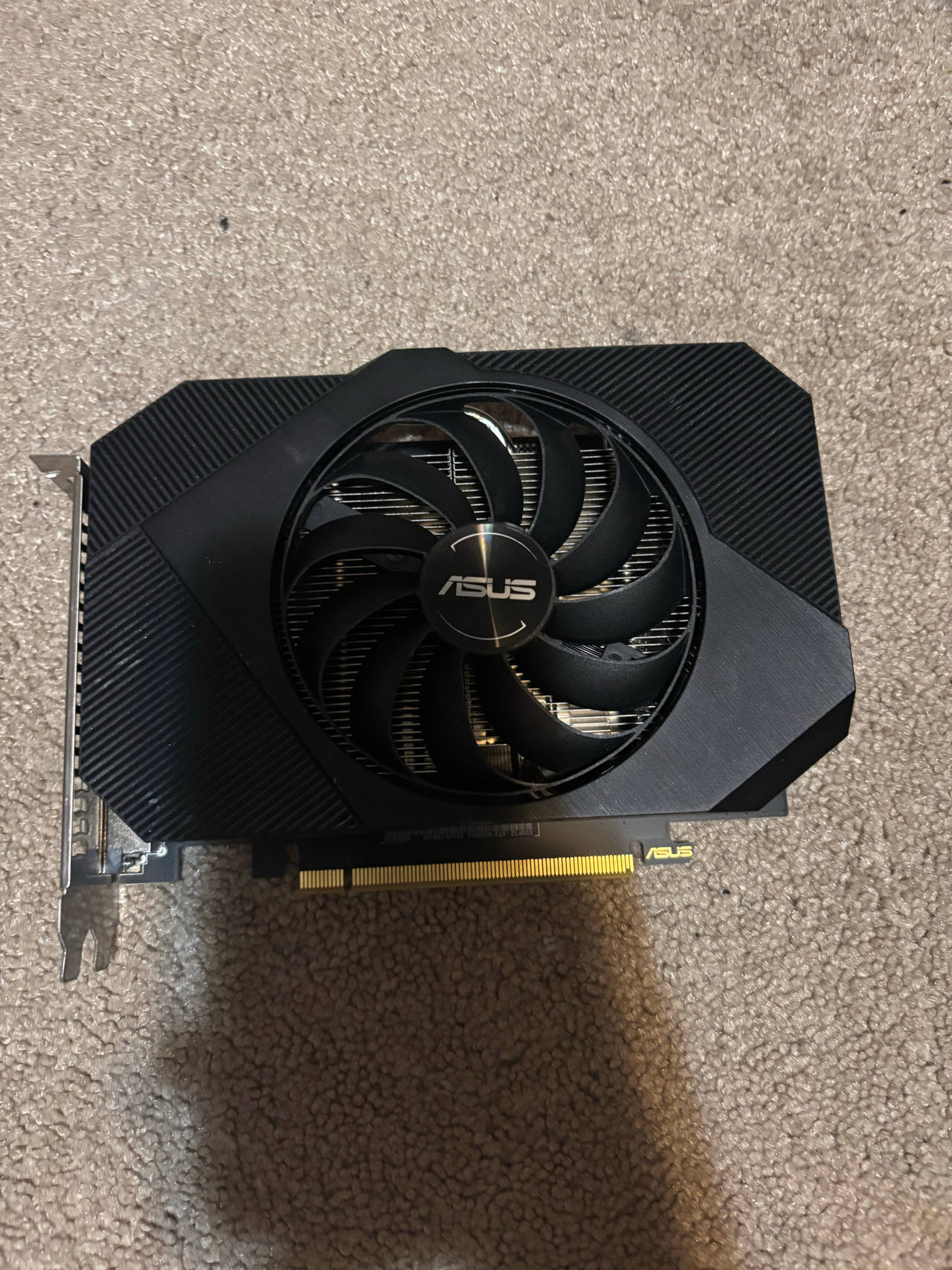 ASUS GeForce GTX 3050