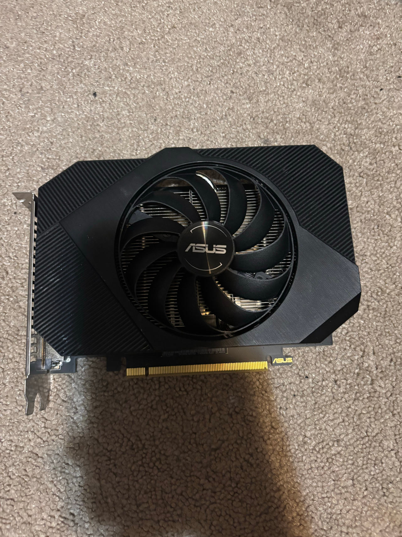 ASUS GeForce GTX 3050