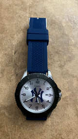Timex New York Yankees Black Dial Watch - Image 4
