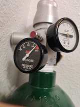 Scott Aviation 22 Cu Ft Oxygen Cylinder and Regulator Assembly - Image 3