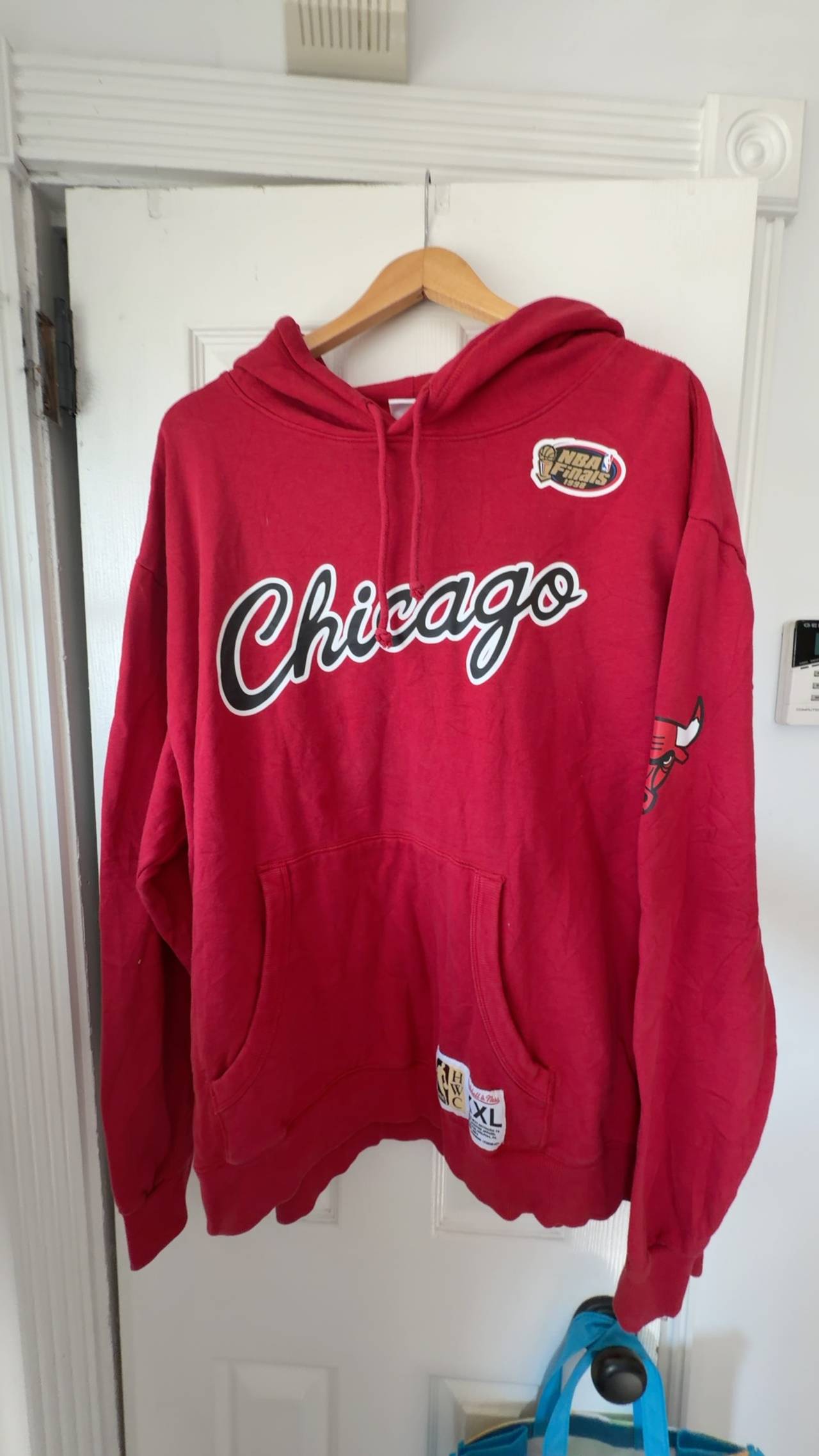Mitchell & Ness Chicago Bulls Hardwood Classics Red Hoodie