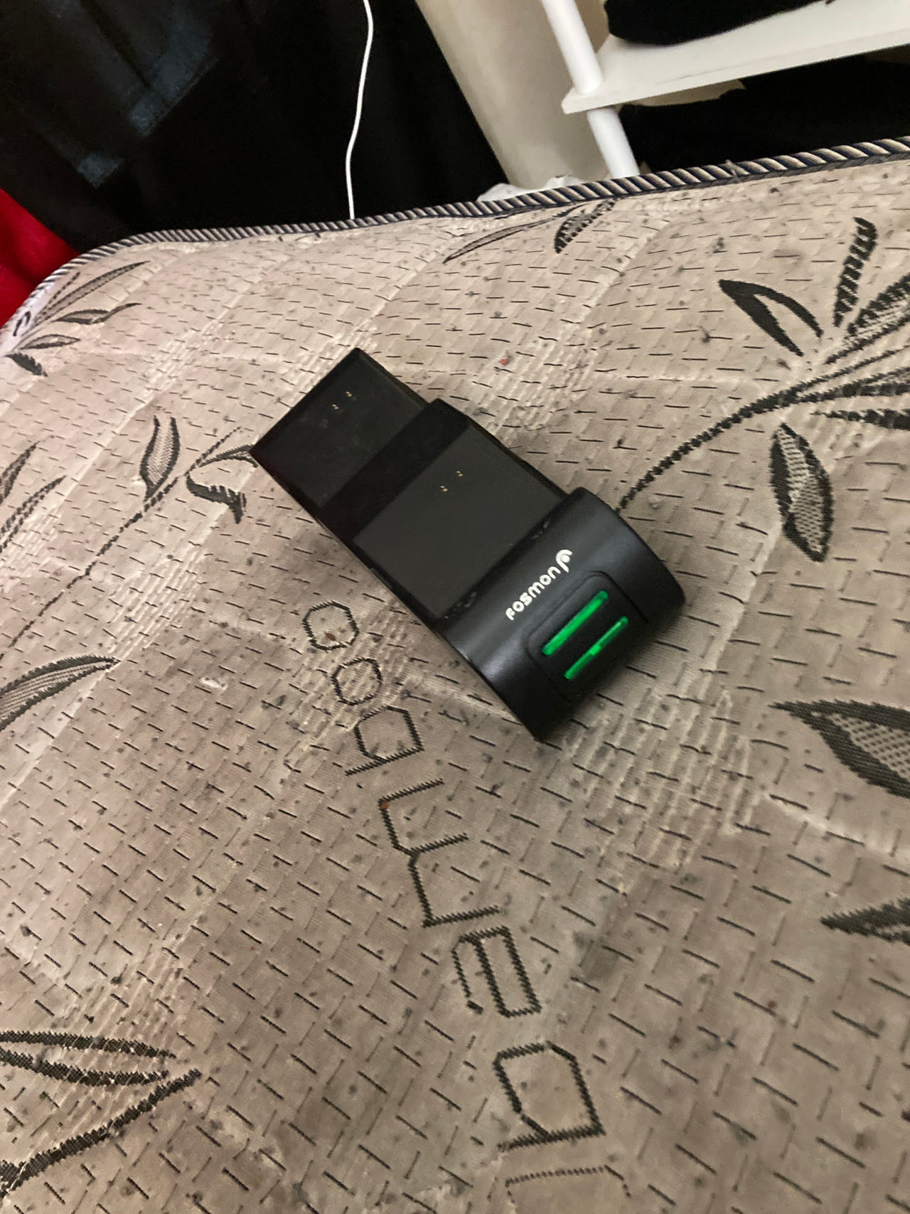 Fosmon Dual Controller Charger
