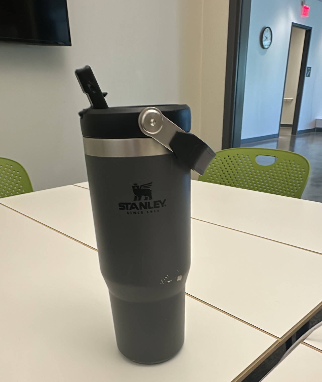 Stanley The IceFlow Flip Straw Tumbler 30oz