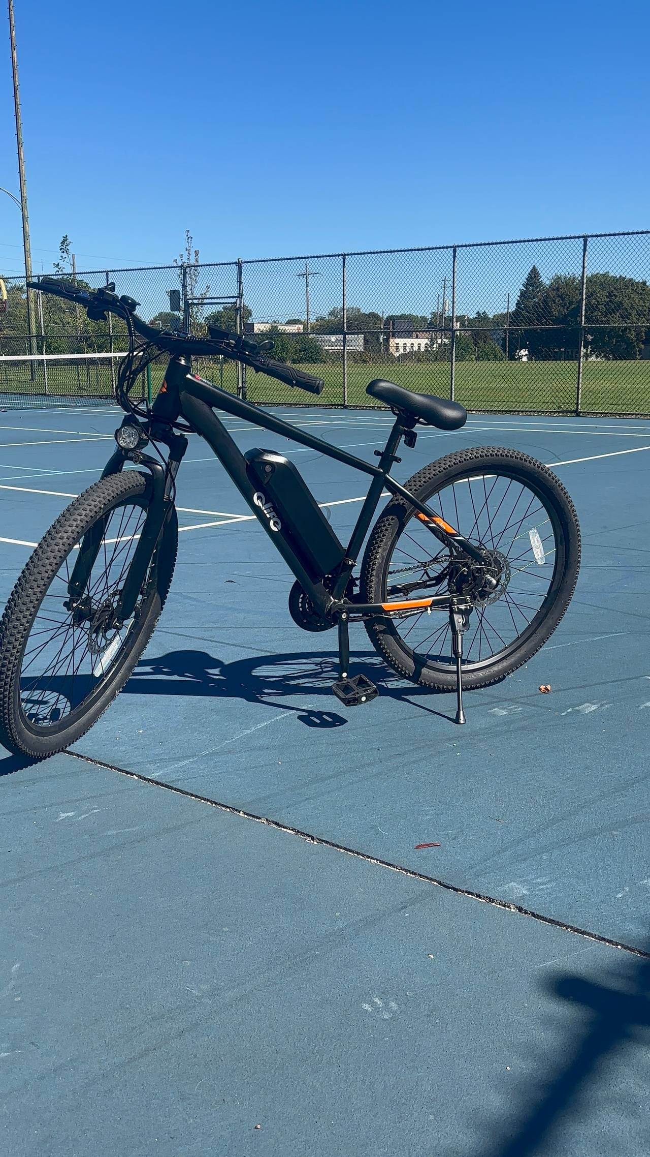 Racer Ultra Step-Over
Full-Suspension
Mountain eBike
