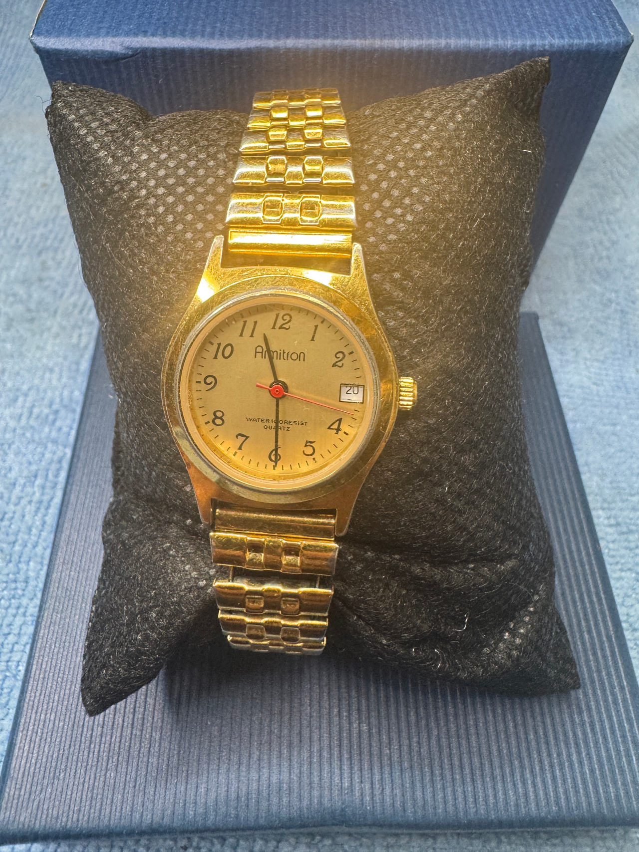 Amitron Quartz Watch