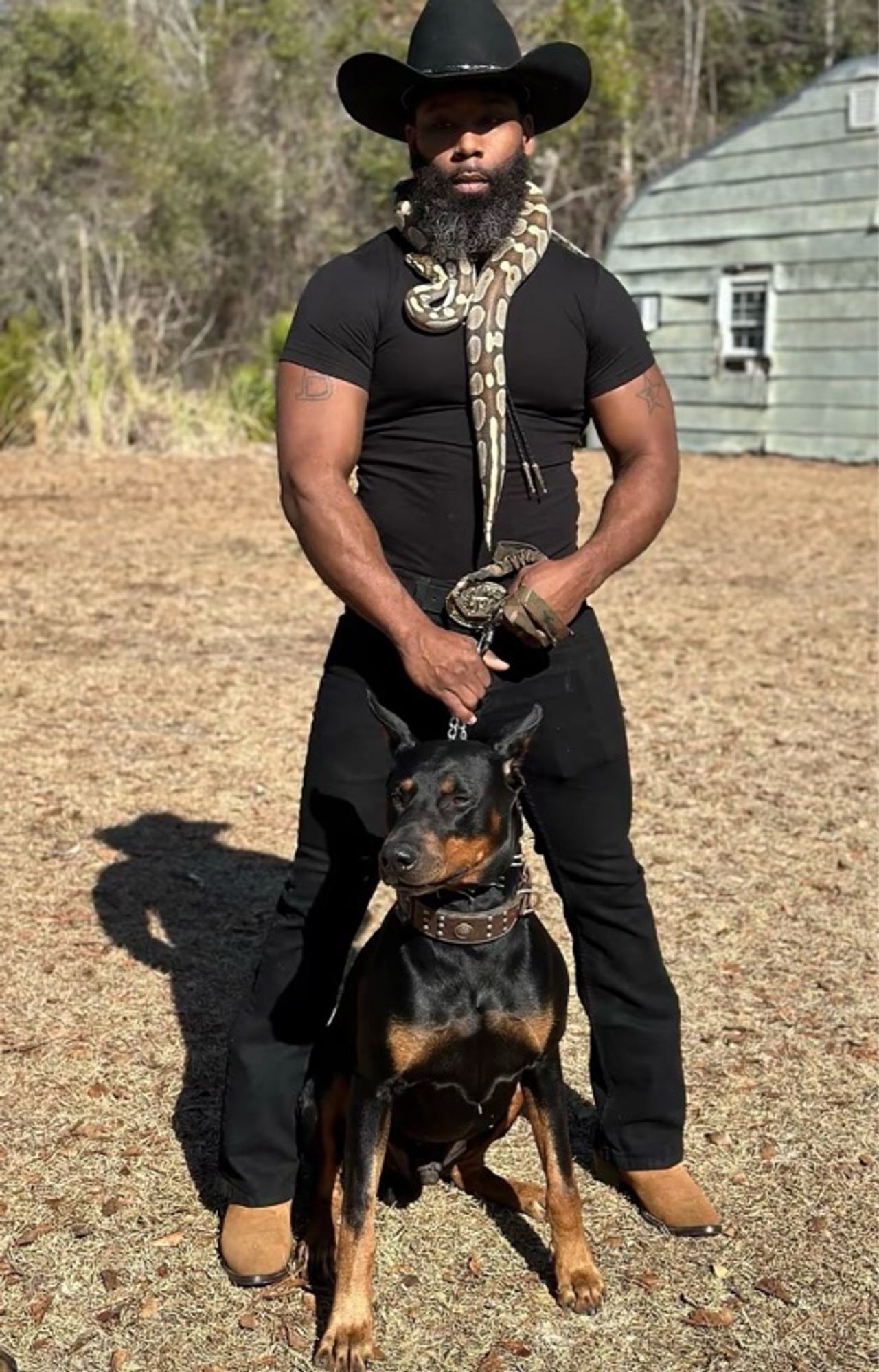 Bestia Maximus Leather Dog Collar