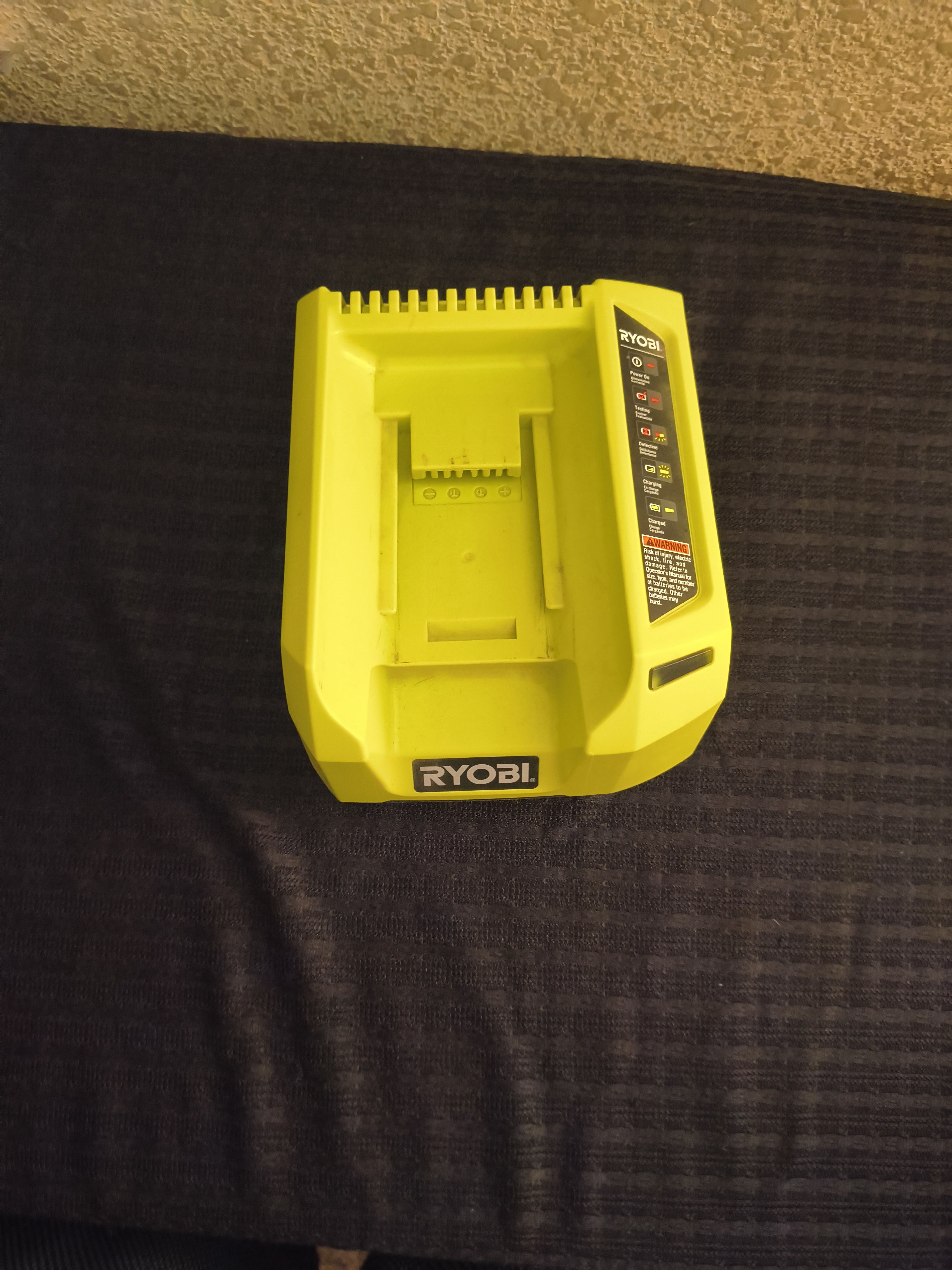 Ryobi P118B 18V ONE+ Lithium-Ion Charger - Image 2