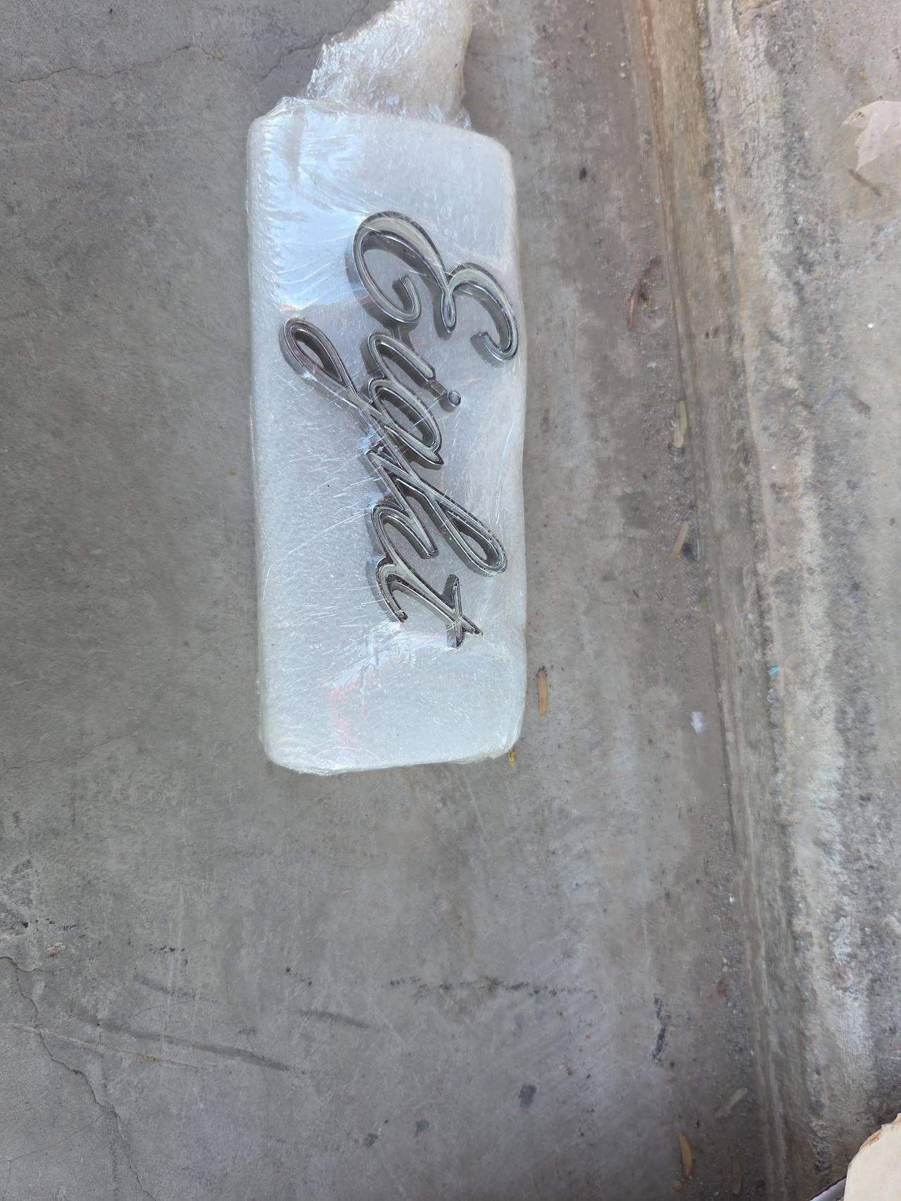 Oldsmobile Eight Script Emblem