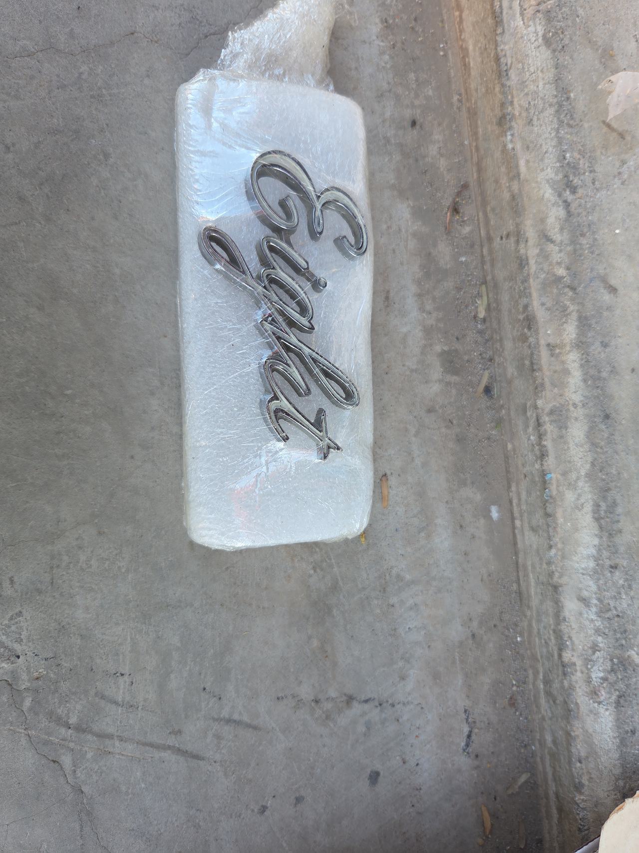 Oldsmobile Eight Script Emblem
