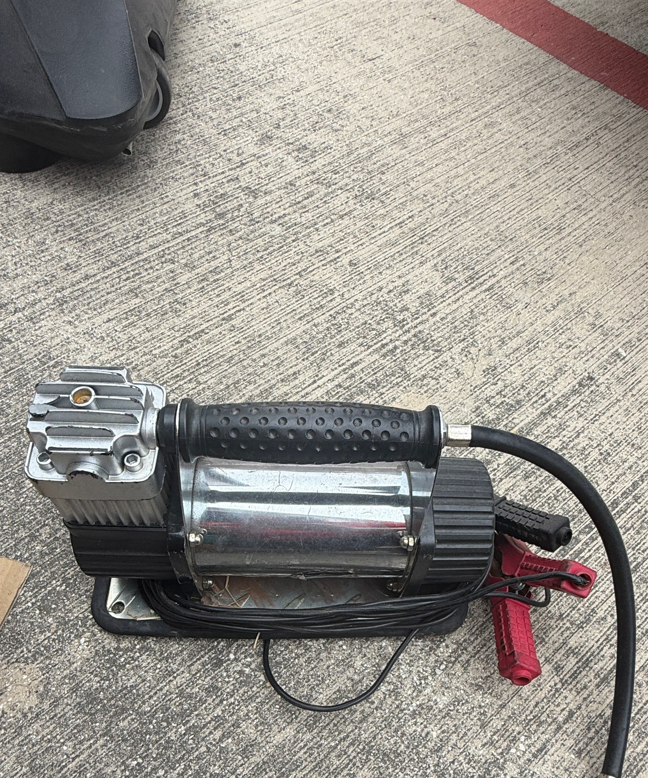 Portable 12V Air Compressor Tire Inflator