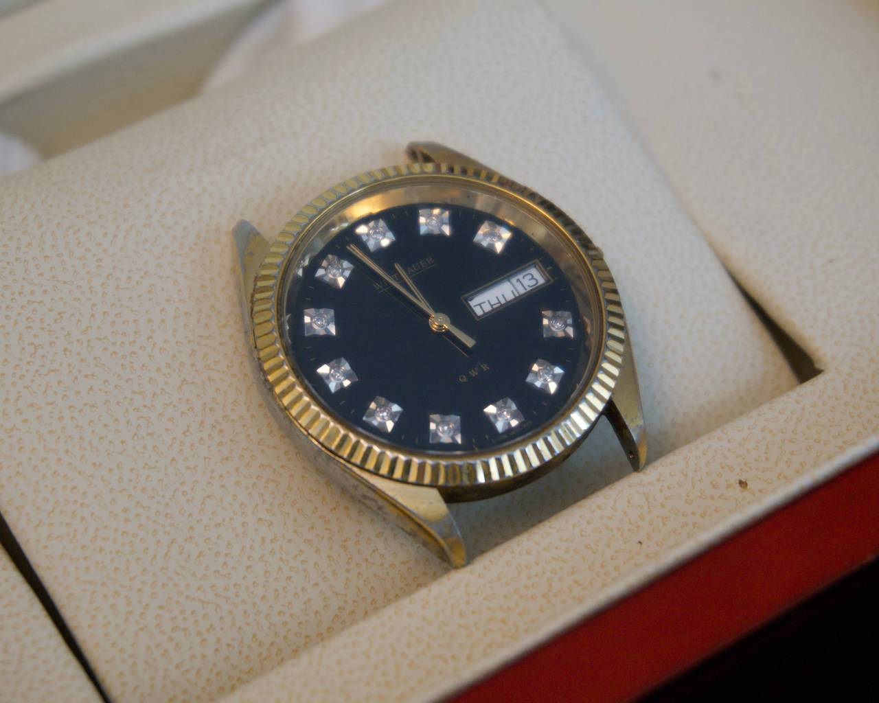 Vintage Wittnauer QWR Quartz Watch – Day/Date – Runs