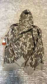 Volcom Mossy Oak Bottomland Camo Hoodie size small - Image 3