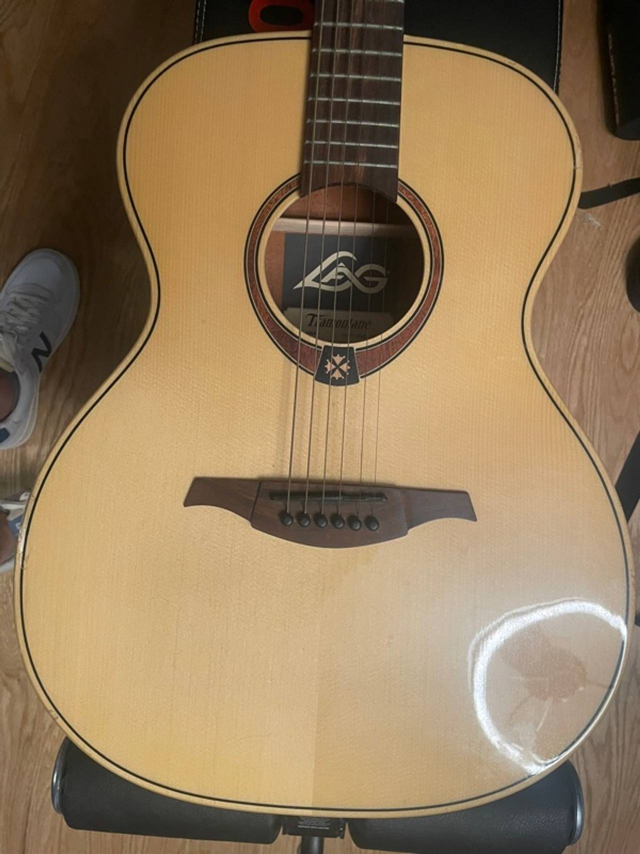 LAG Travel-SP Natural Spruce Acoustic Guitar