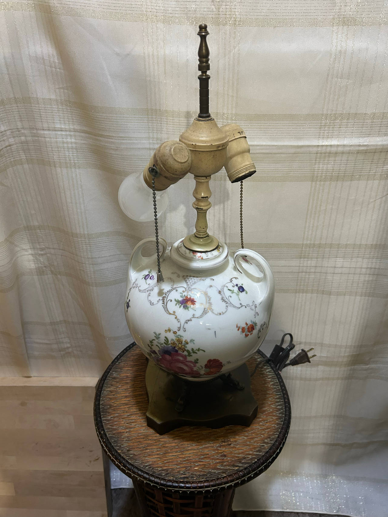 Vintage Floral Porcelain And Brass Table Lamp with Double Pull Chain