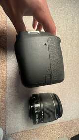 Canon EOS Rebel T7 with EF-S 18-55mm f/3.5-5.6 IS II Lens low usage no charger - Image 5