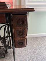 Singer Treadle Sewing Machine - Image 3