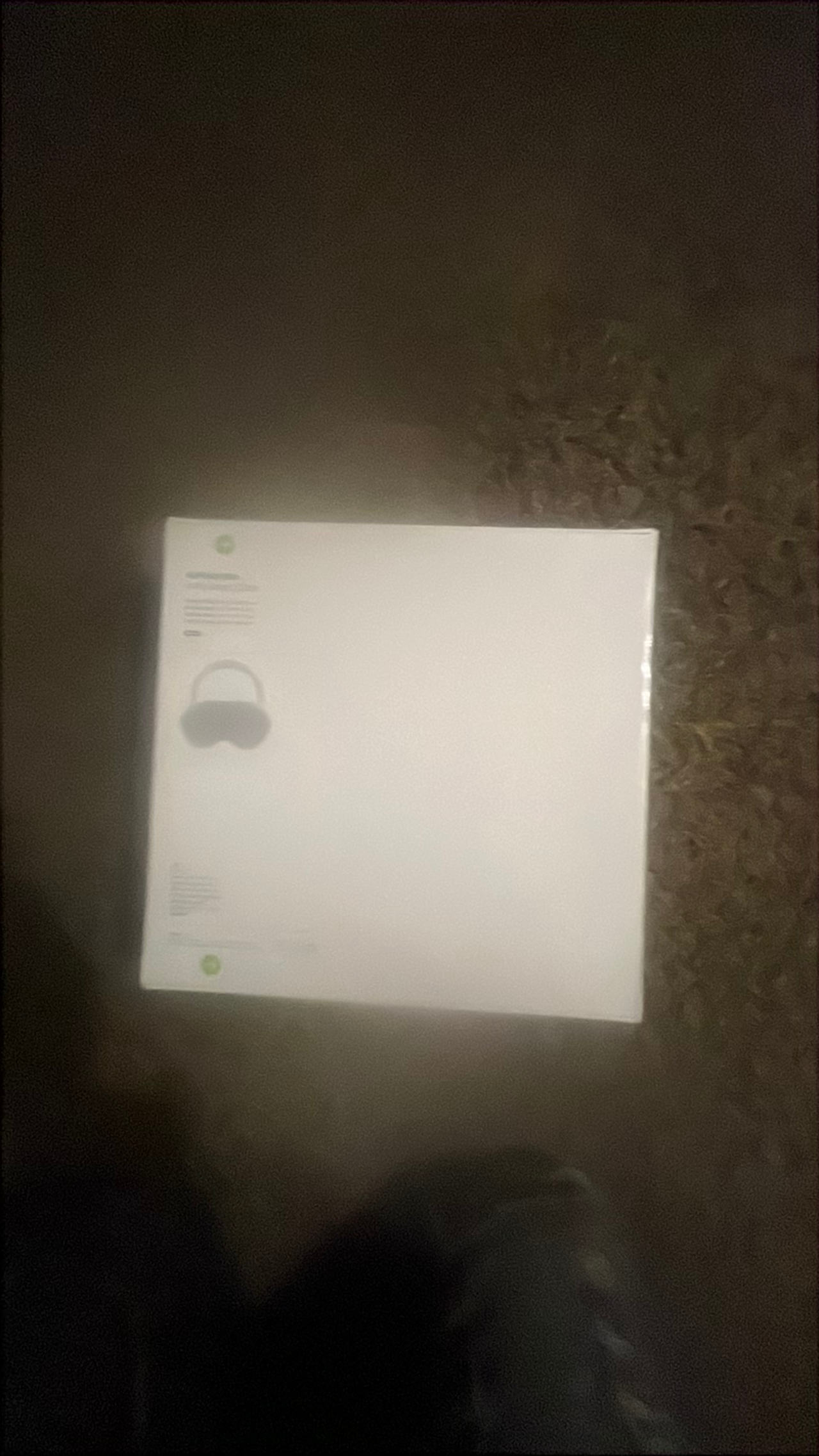 Apple AirPods Max Purple ( brand new ) 
