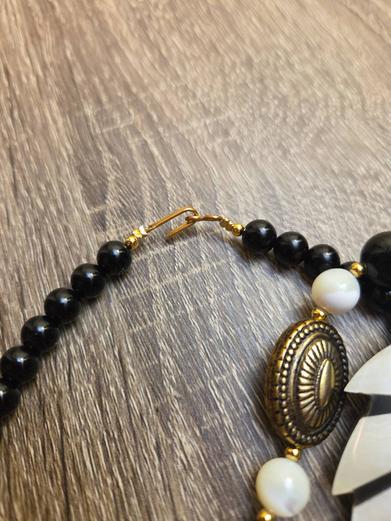 Mother of Pearl Lion Head Beaded Necklace