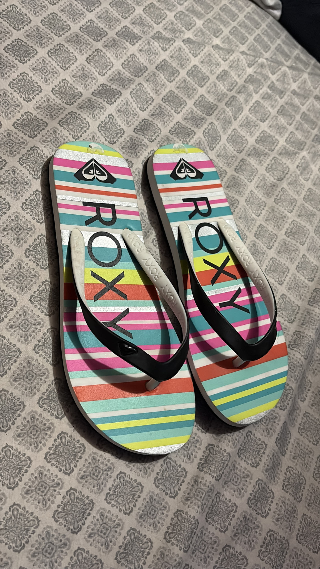 Roxy Vista Striped Flip Flops size 4