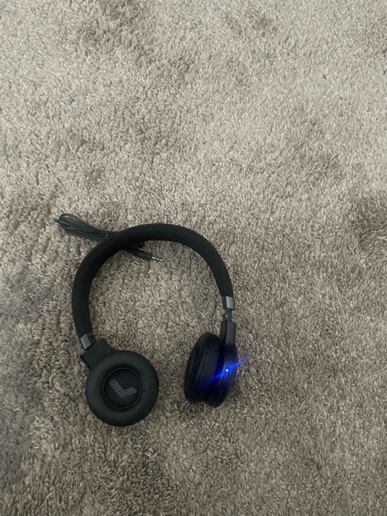 JBL Live 460NC Wireless On-Ear Headphones Black