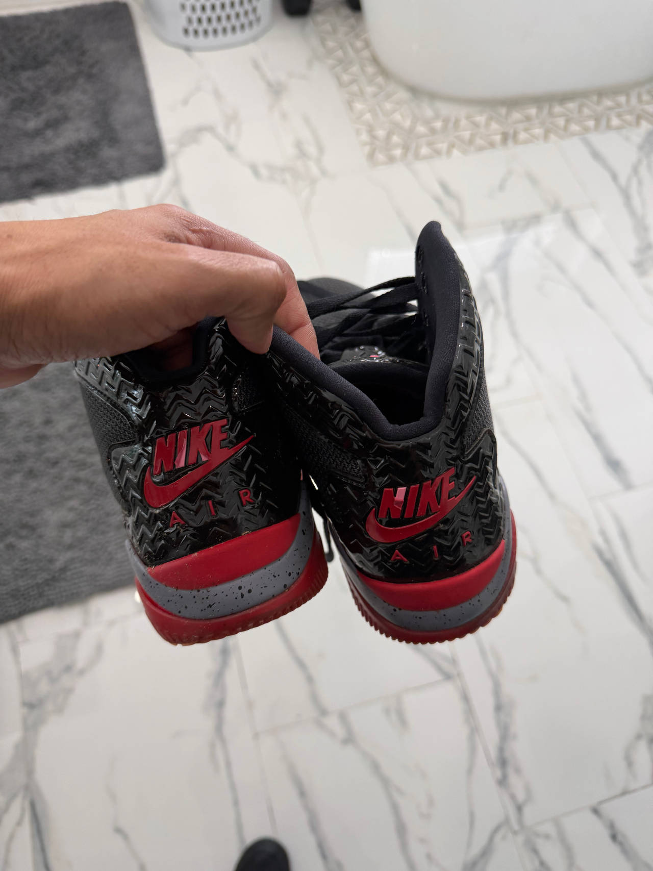 Nike Air Force 1 Mid '07 LV8 Black Red Speckle