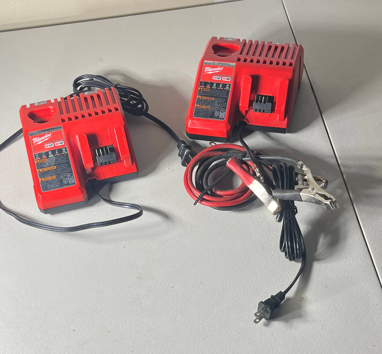 Milwaukee M12 & M18 Multi-Voltage Charger 48-59-1812