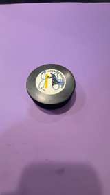 Jaromir Jagr Signed Pittsburgh Penguins Logo Puck – Trench Mfg – Vintage NHL Lic - Image 1