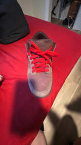 Nike SB Dunk Low 'Valentine's Day' (2022) - Image 2
