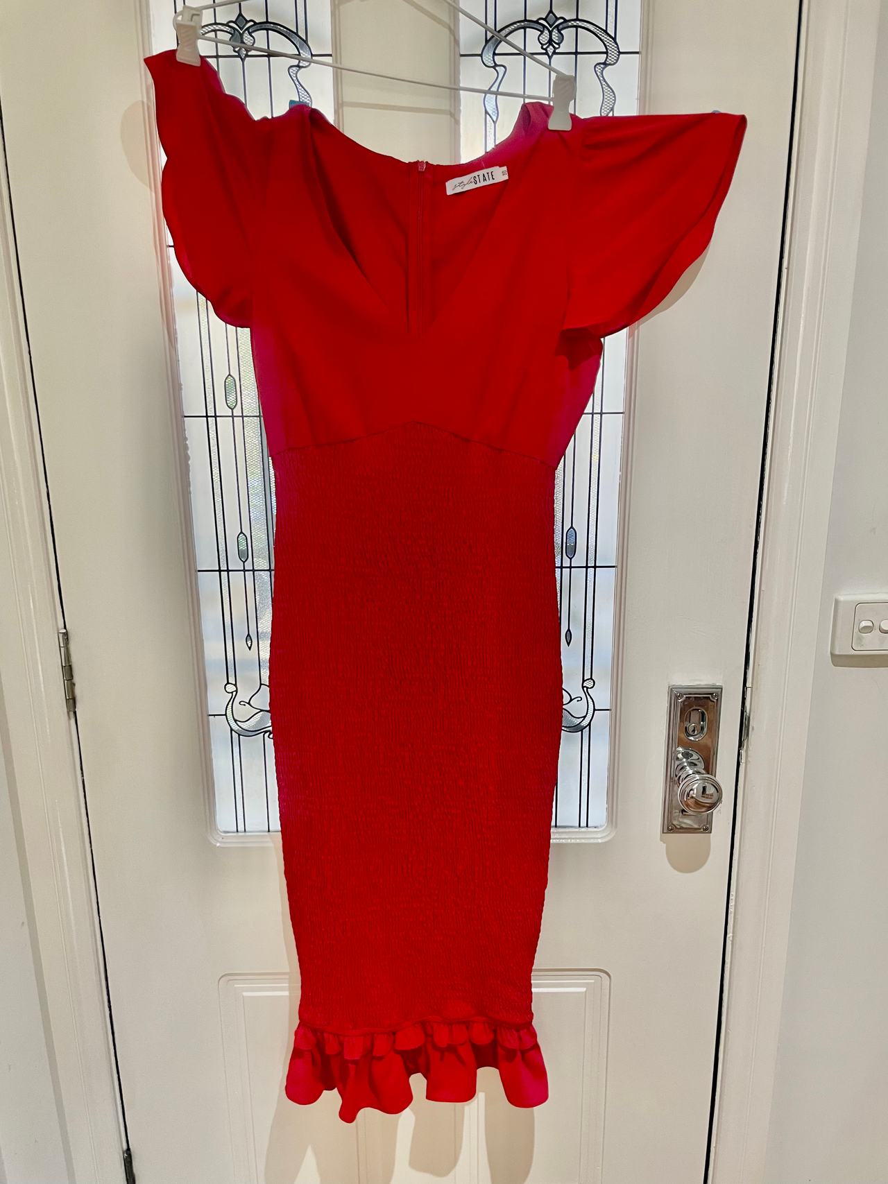 V-Neckline Butterfly Sleeve Contrast Shirring Midi Dress 