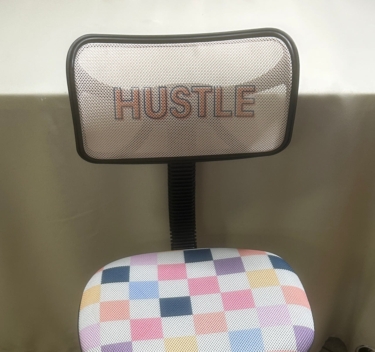 Hustle Mesh Task Chair with Checkered Seat