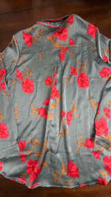 PrettyLittleThing Floral Satin Button Up Shirt SIZE 6 - Image 3
