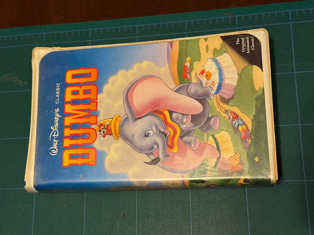 Dumbo VHS (Walt Disney Classics)