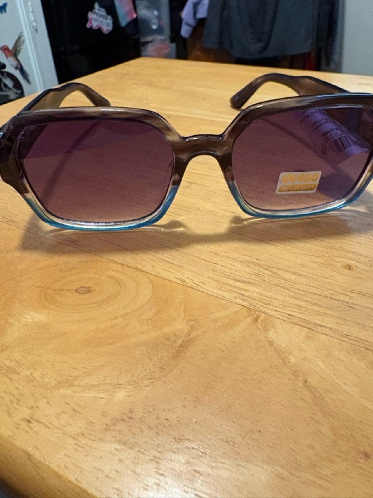 Foster Grant Sofia Vergara Square Sunglasses Tortoise