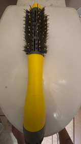 Drybar The Double Shot Oval Blow-Dryer Brush - Image 3