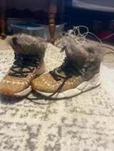 Flower Mountain Morican Fur Sneaker Womens US Size 7  - Image 1