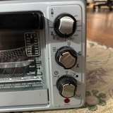 Hamilton Beach Sure-Crisp Air Fry Toaster Oven - Image 3