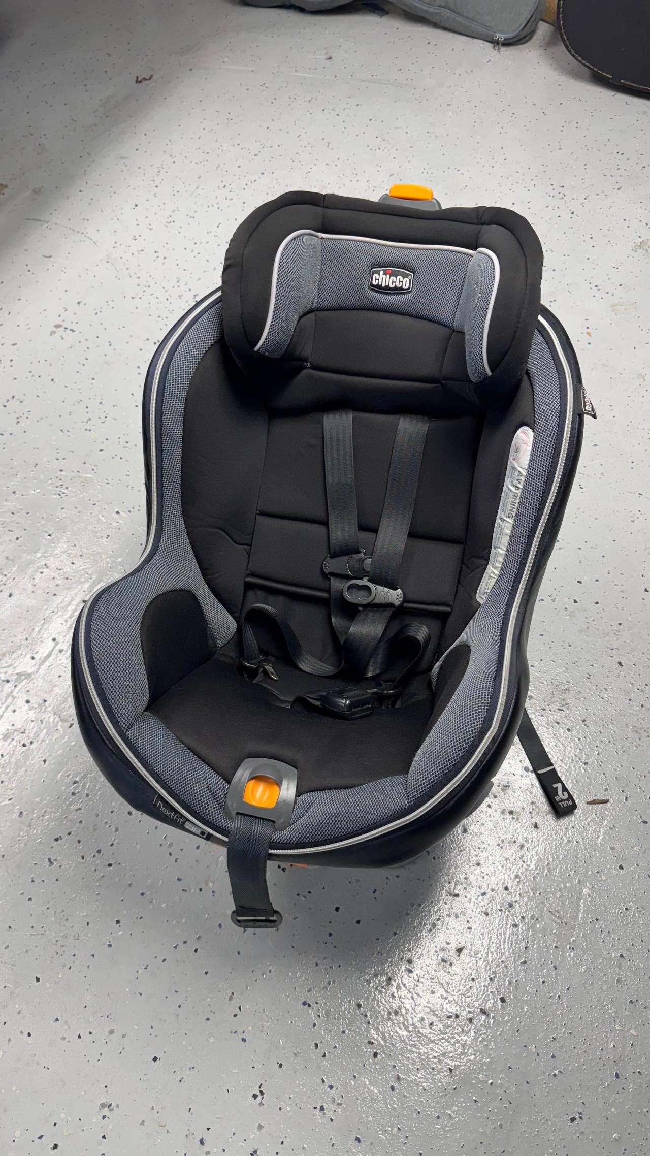 Chicco Next Fit Zip Convertible Car Seat