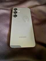 Samsung Galaxy S23 - Image 3