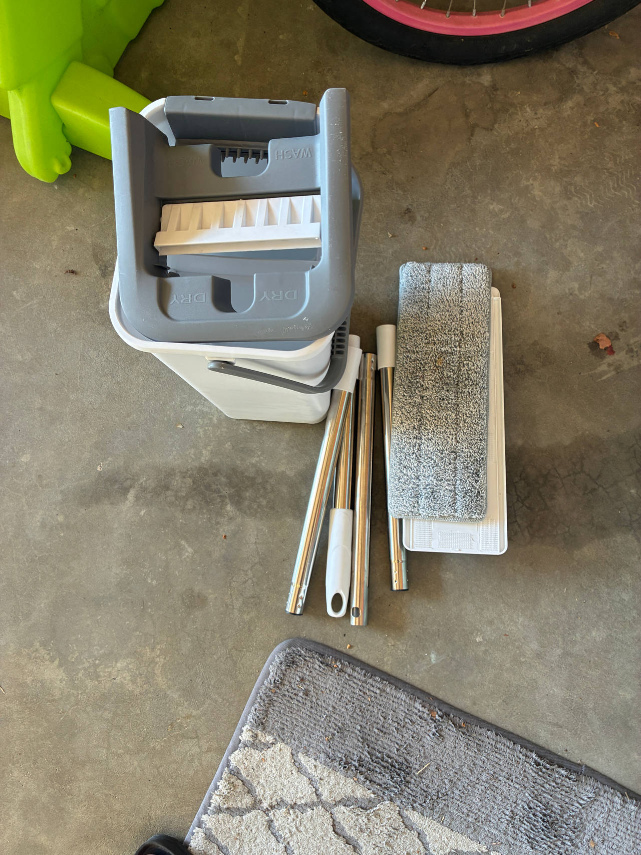 Tethys Flat Floor Mop and Bucket Set
