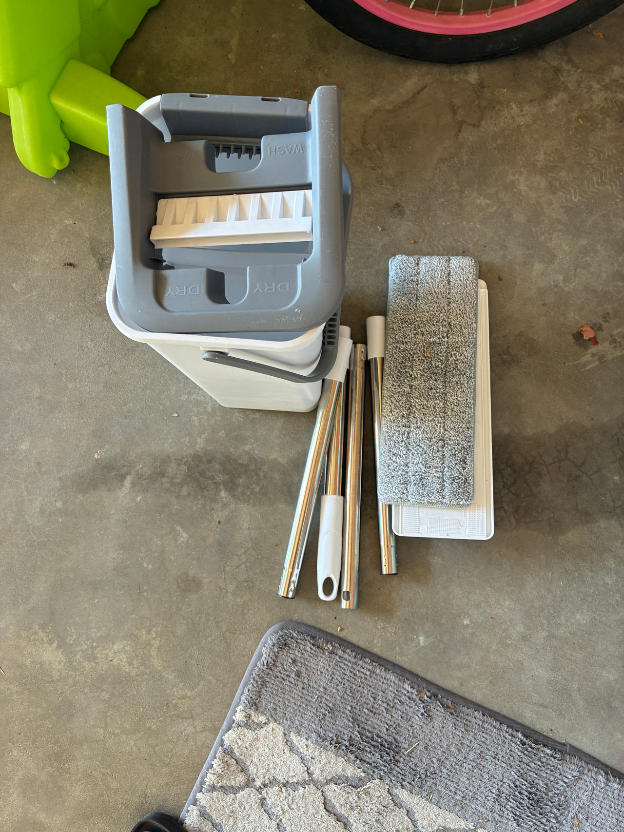 Tethys Flat Floor Mop and Bucket Set